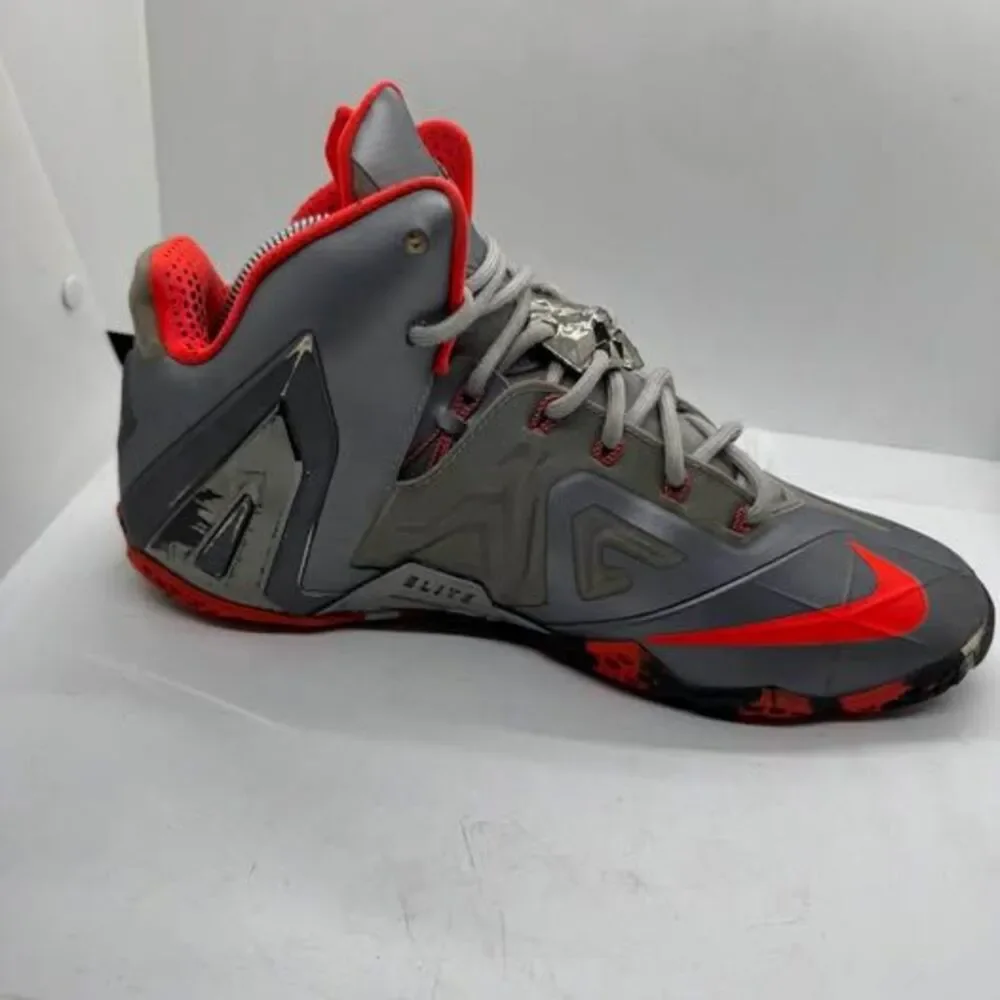 Nike LeBron 11 Mens 9 Gray Basketball Shoes sneakers